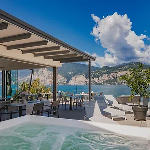https://gabbiano.hotelinveneto.com