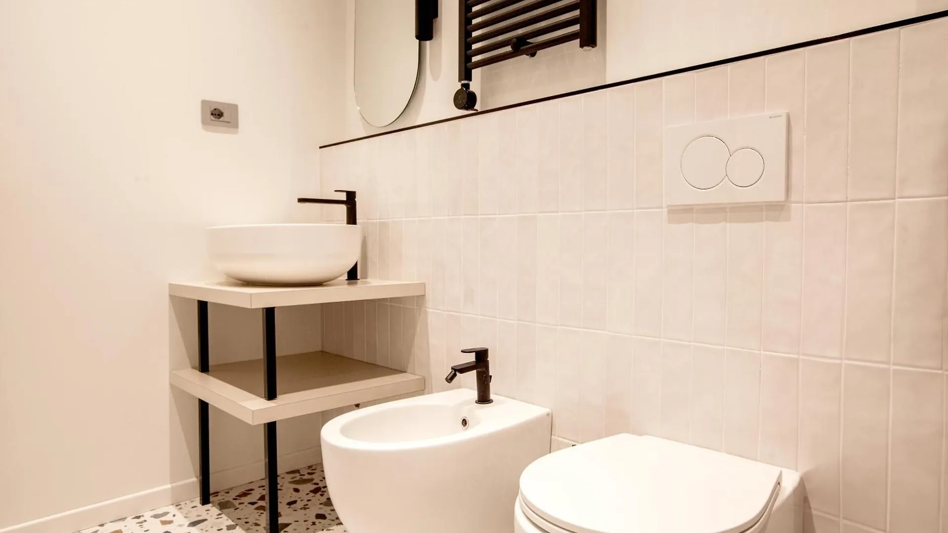 Cvm 19 Hotel Milan
