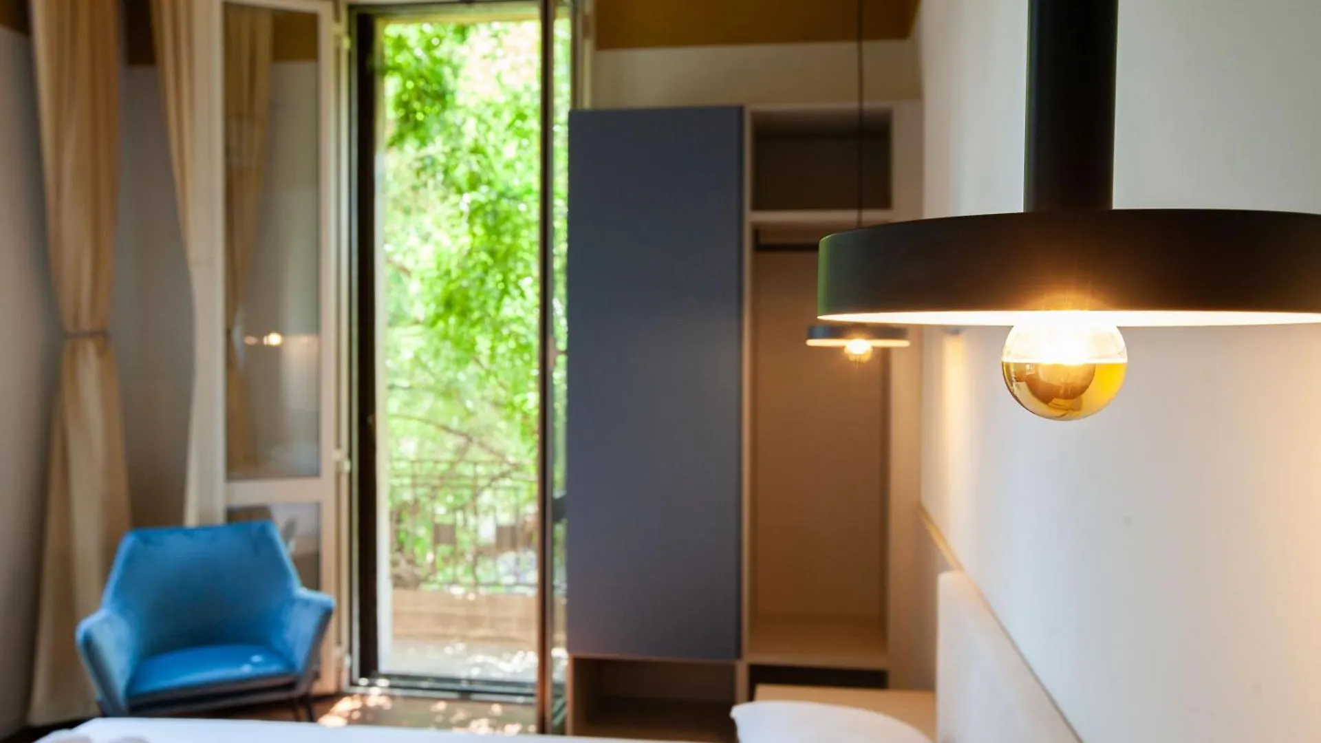 Cvm 19 Hotel Milan