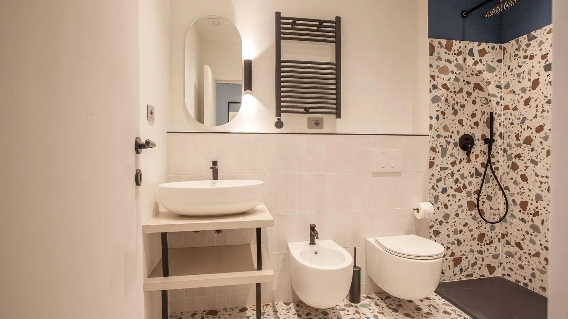 Cvm 19 Hotel Milan