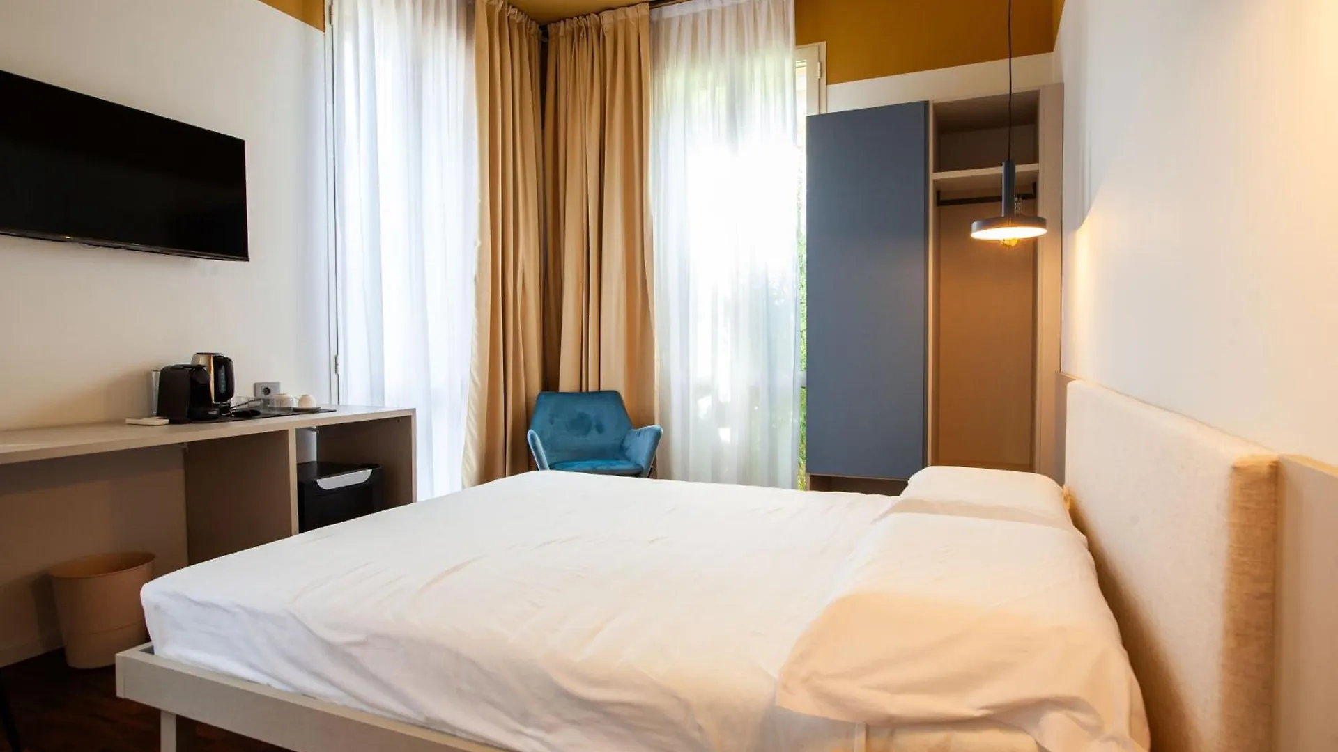 Cvm 19 Hotel Milaan 0*,  Italië