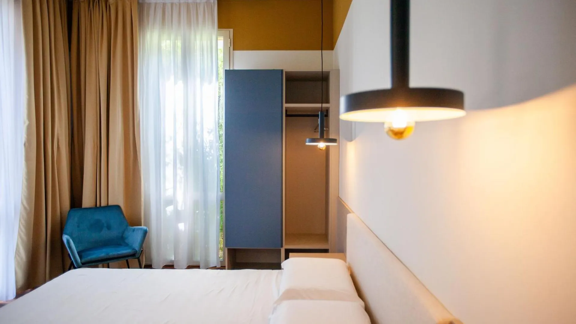 Cvm 19 Hotel Milan 0*,  Italy