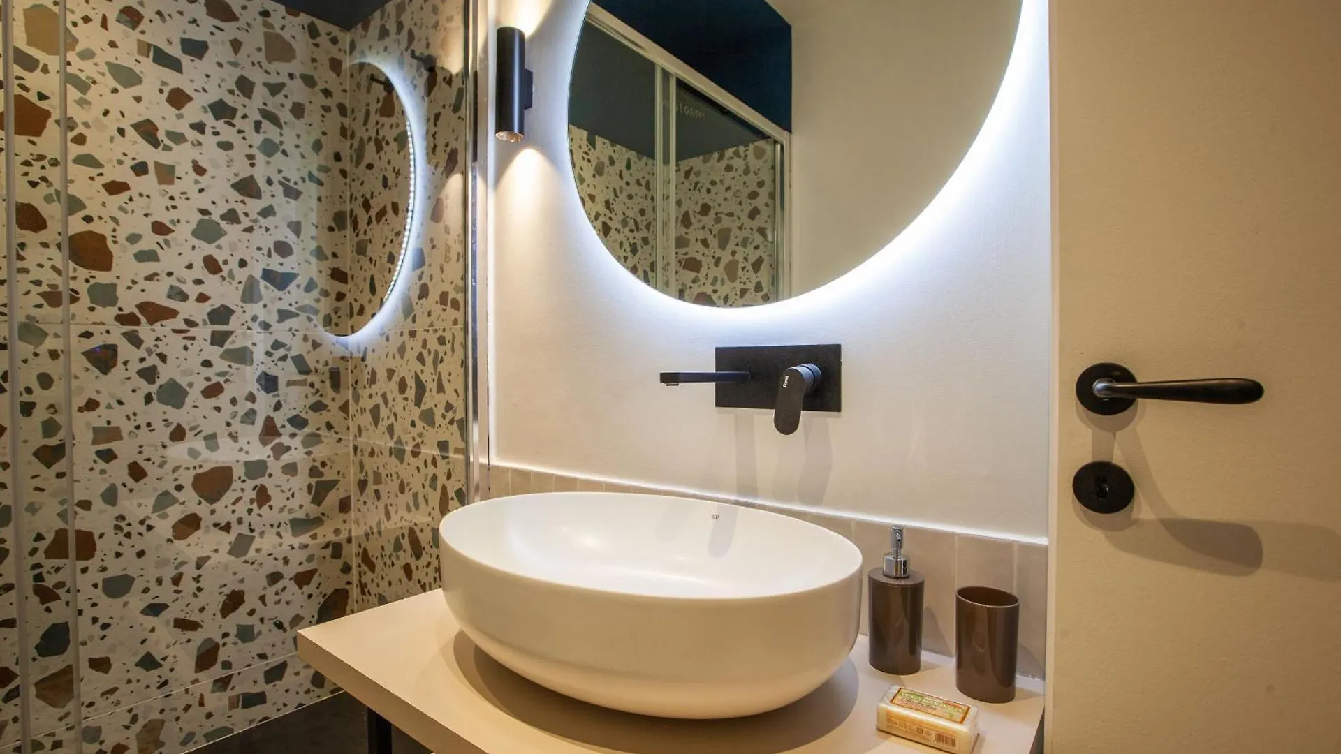 Cvm 19 Hotel Milan